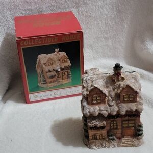 Windsor Collection Christmas Village House